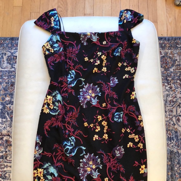 Nicole Miller Dresses & Skirts - Nicole Miller black/ multi -colored embroidered sheath/midi cocktail dress